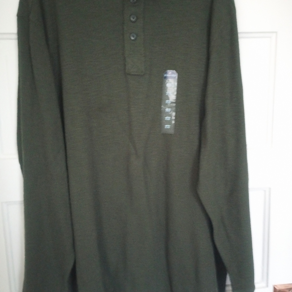 St. John's Bay Green Long Sleeve Tee